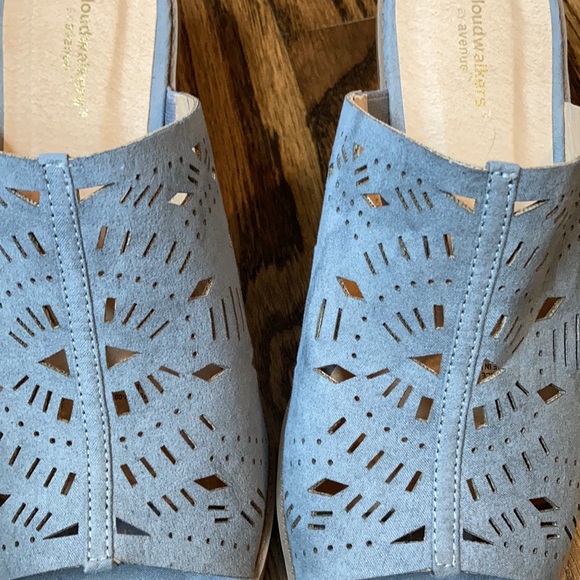 Cloudwalkers Penny Perforated Slides - Picture 6 of 11